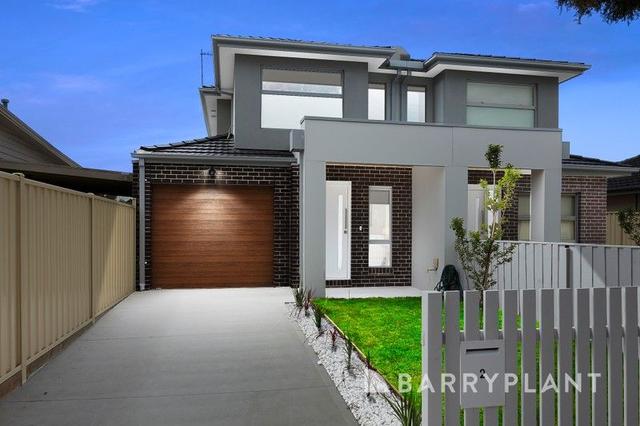 2/10 George  Street, VIC 3021