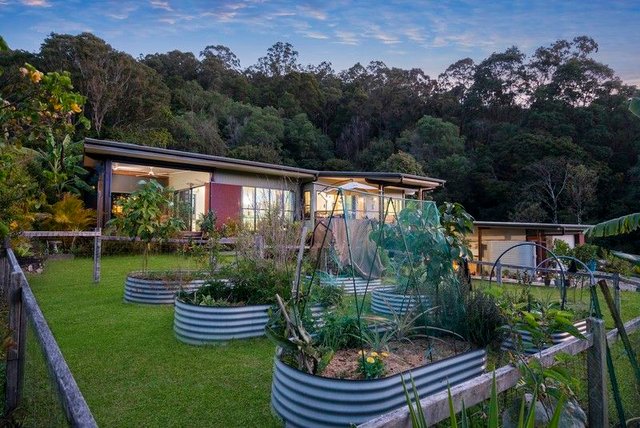 4 Kooyan Close, QLD 4223