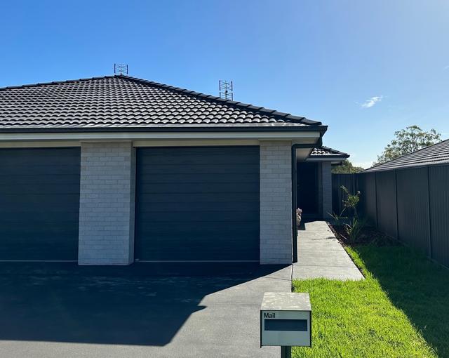 2/27 Bangalay Street, NSW 2321