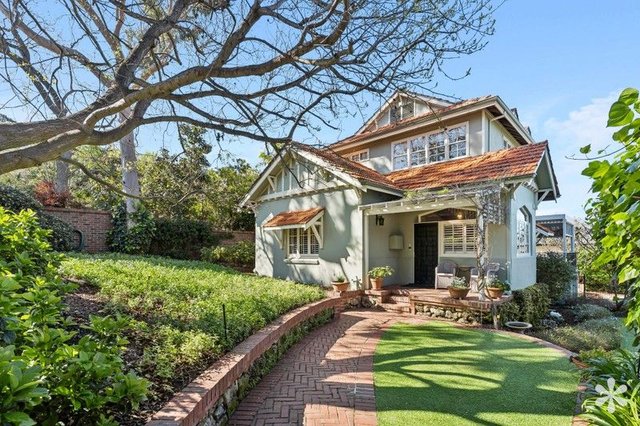 13 Hensman Street, WA 6151