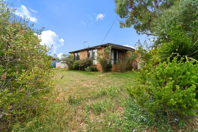 2 Woolalla Street, NSW 2630