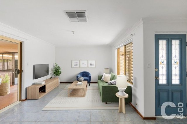 8 Ferris Green, WA 6167