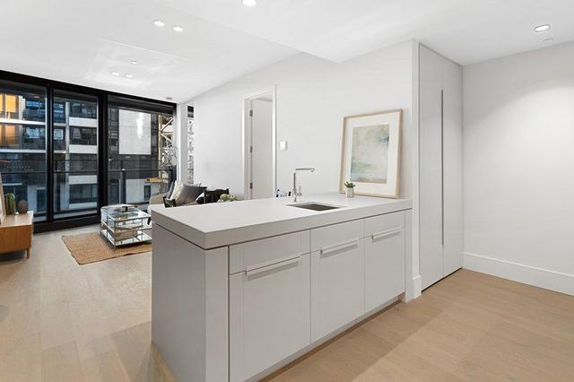 910/1 Almeida Crescent, VIC 3141