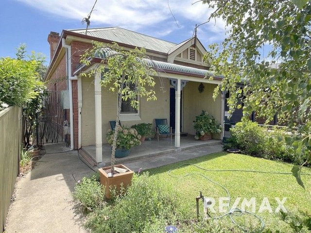 6 Bolton Street, NSW 2650