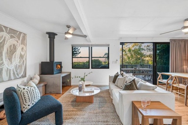 8 Elrond  Court, QLD 4573