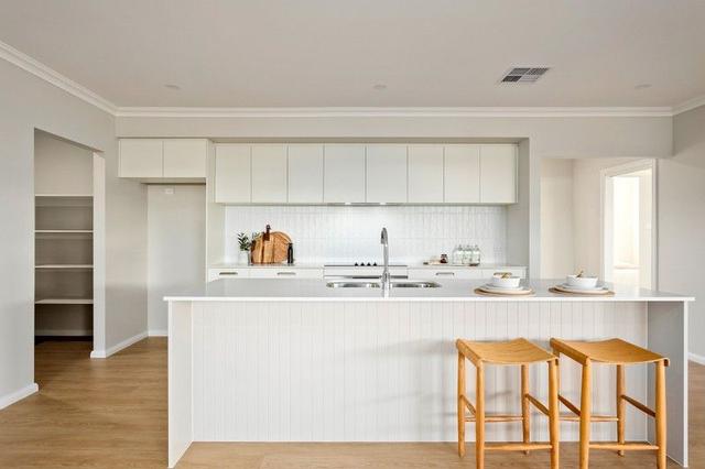 4 Bellaroi Parade, NSW 2560