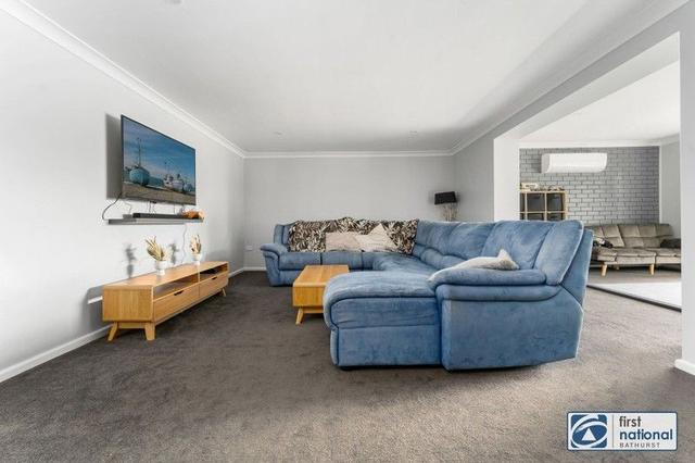 13 Miriyan Drive, NSW 2795