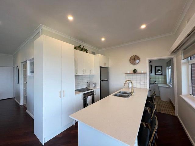 3 Lombardy  Place, SA 5606