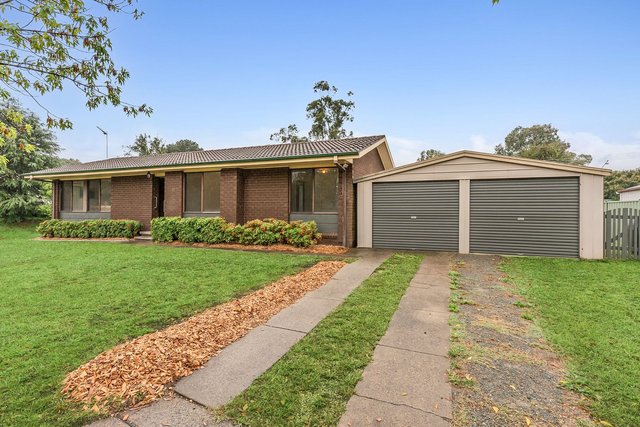 12 McGlinn Street, ACT 2904