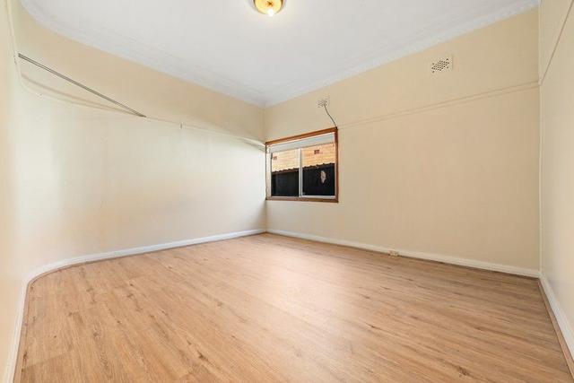 1/27 Howard Road, NSW 2211