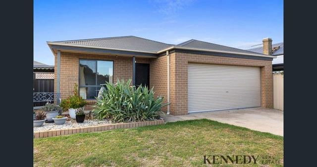39 Irvine  Parade, VIC 3730