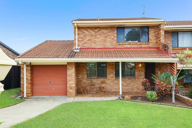 2/8 Corunna Crescent, QLD 4214