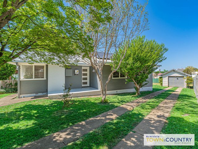 82A Erskine Street, NSW 2350