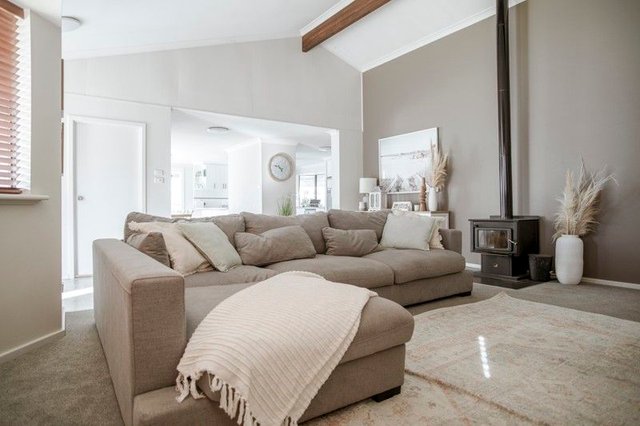 8 Douglas Street, WA 6450