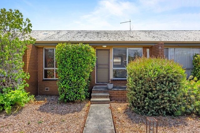 2/16 Symons Street, VIC 3355