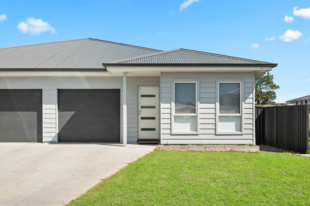 2/39 Bonneville Boulevard, NSW 2580