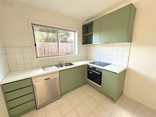 13/6-8 Hakatere Street, VIC 3070