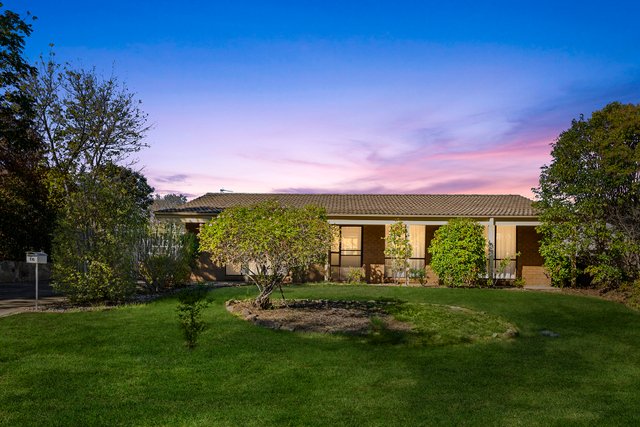 16 Twamley Crescent, ACT 2905