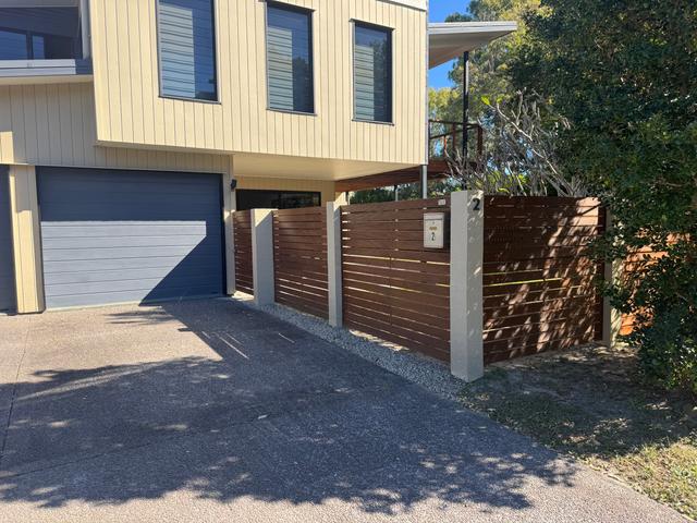2 Hutchinson Street, QLD 4507