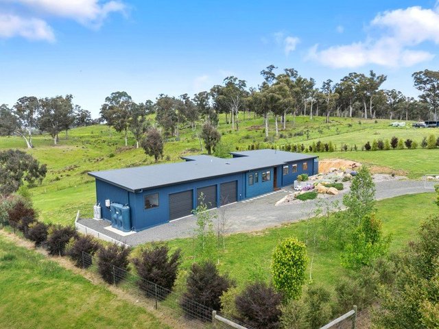 17 Lew Ton  Circuit, VIC 3714