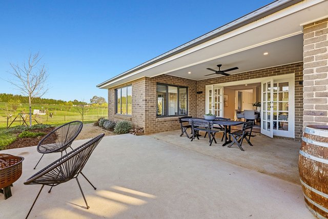 8 Walgrove Road, NSW 2582