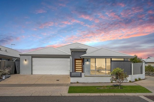 2 Course Way, WA 6038