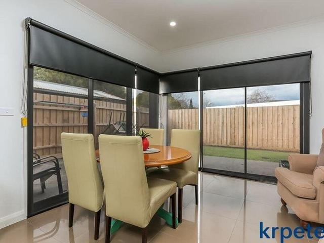 2/126 Watsons Road, VIC 3150