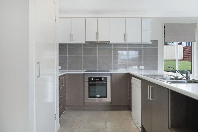 11a Rothley Garden, NSW 2283