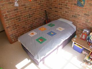 Bed 2 (2006-05-12)