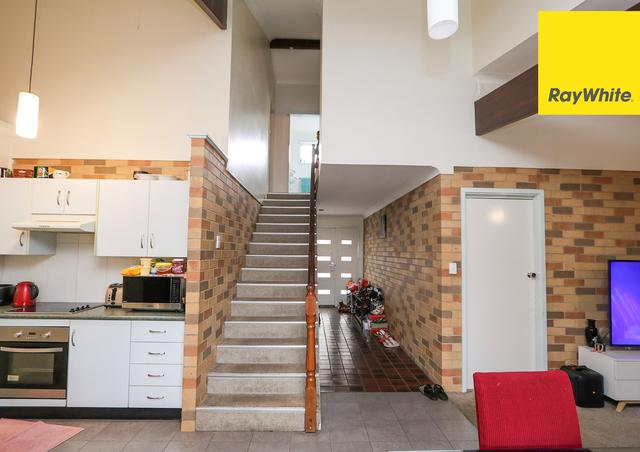 Unit 2/10 Brown Street, NSW 2360