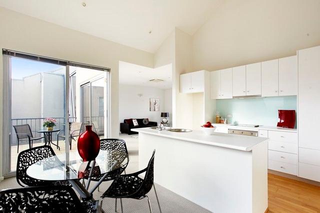 205/126 Carlisle  Street, VIC 3182