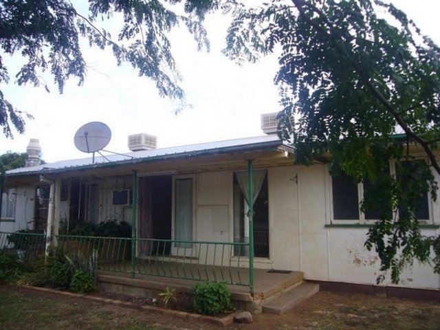 2/14 Hutt Street, QLD 4487