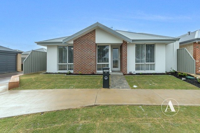 8 Regan Street, WA 6122