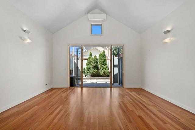 18 Cambridge Street, VIC 3207