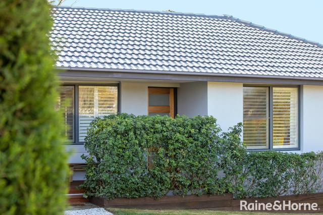 10 Lennox Crescent, NSW 2577