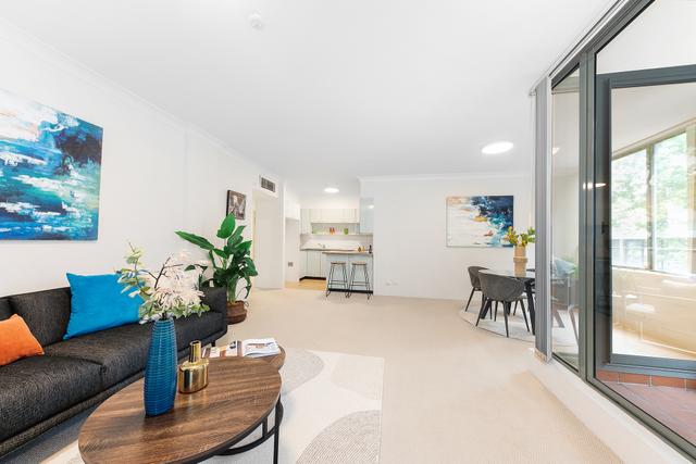 M02/39 McLaren Street, NSW 2060