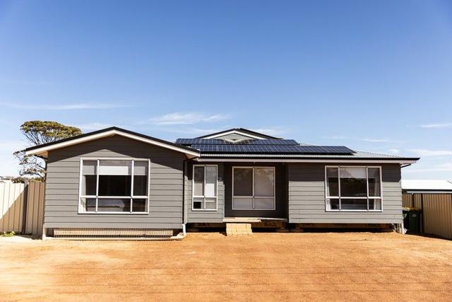 2 Cummings Street, WA 6415