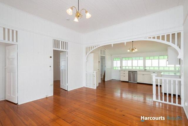 74 Waverley Street, QLD 4103