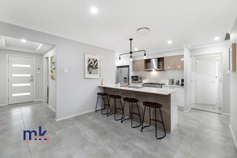 https://images.allhomes.com.au/property/photo/25aa4414fe490b572b4c2aa24d29abbd_hd.jpg