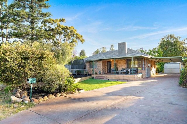 11 Caliban Way, WA 6163