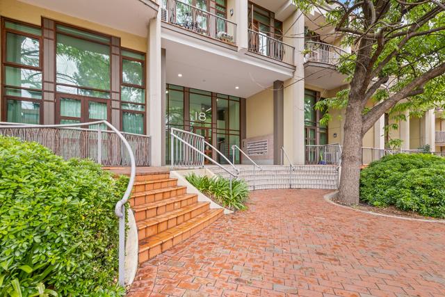 50/18 Captain Cook Crescent, ACT 2603
