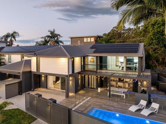 C/2A Rosemont Avenue, QLD 4218