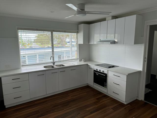1B/108 Esplanade, QLD 4510