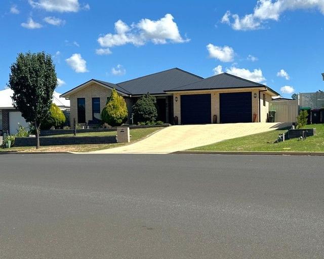 20 Champagne Drive, NSW 2830