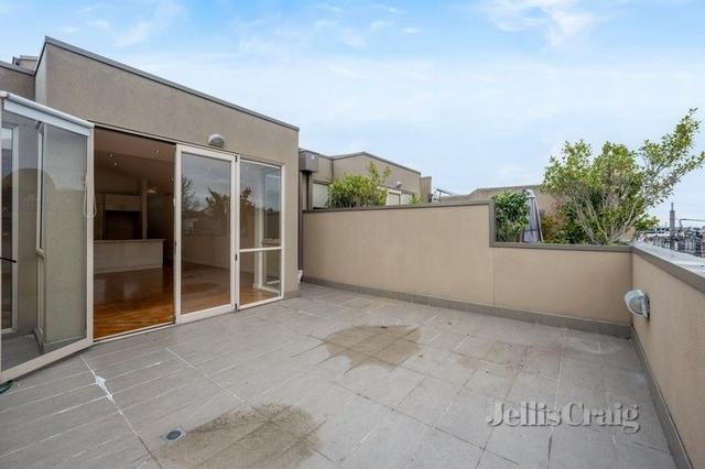 2/1110 High Street, VIC 3143