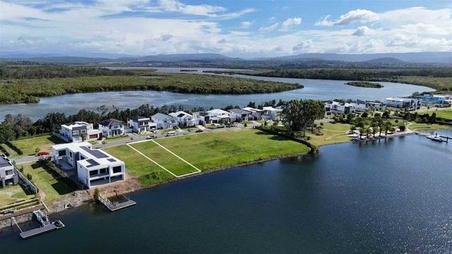 60 Lake Serenity Blvd, QLD 4212