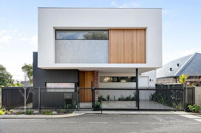 2 Swimming Lane, WA 6006