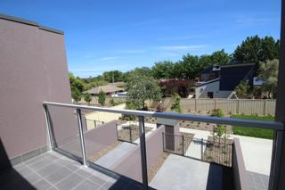 Balcony (2015-11-13)