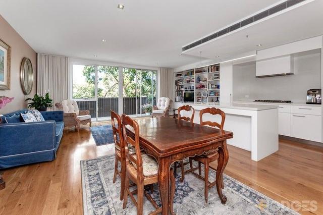 7/32 Outer Crescent, VIC 3186
