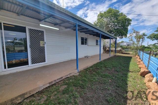 27 Sutton  Street, QLD 4825